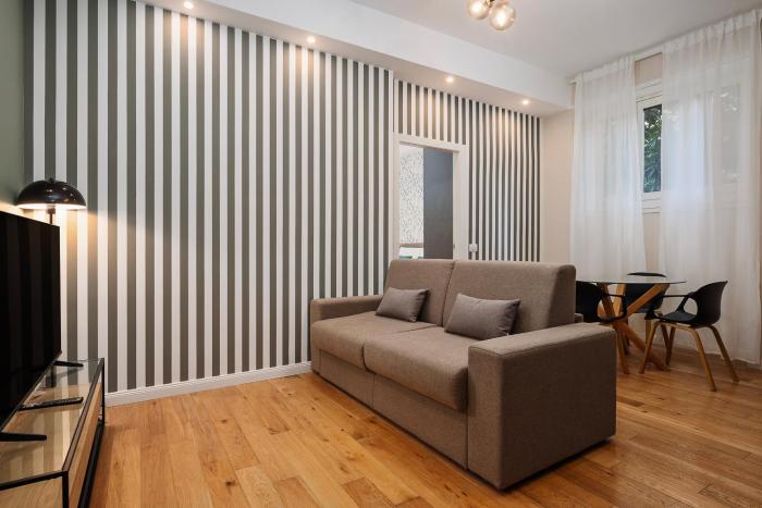 Modern City Life 3 Apartments near Fiera Milano City - 800m from Domodossola M5