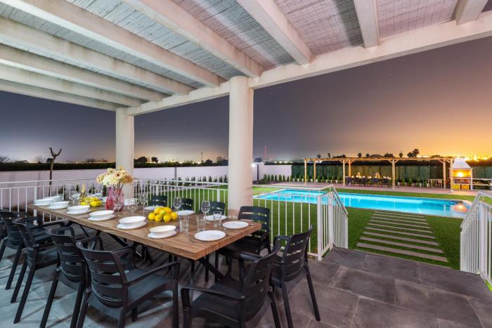 Almost Heaven Villa by Fidalsa