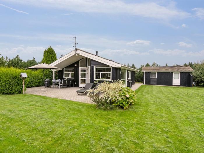 Holiday Home Eljena - 700m from the sea by Interhome