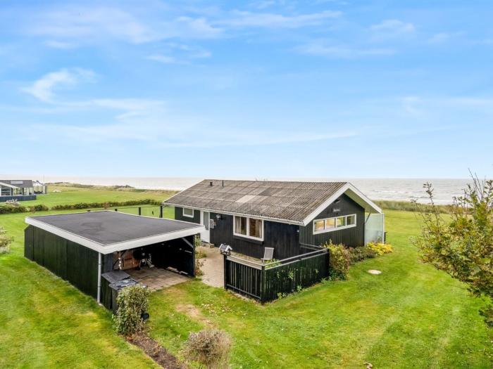 Holiday Home Snioulf - 10m from the sea by Interhome