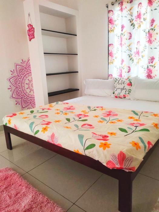 DREAMY cosy 2bhk, just 6 mins to Whitetown & Beach RUBY
