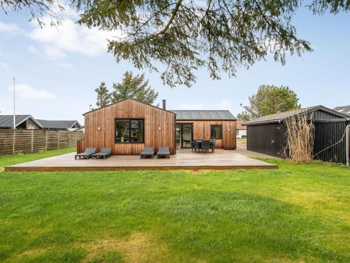 Holiday Home Hellena - 600m from the sea by Interhome