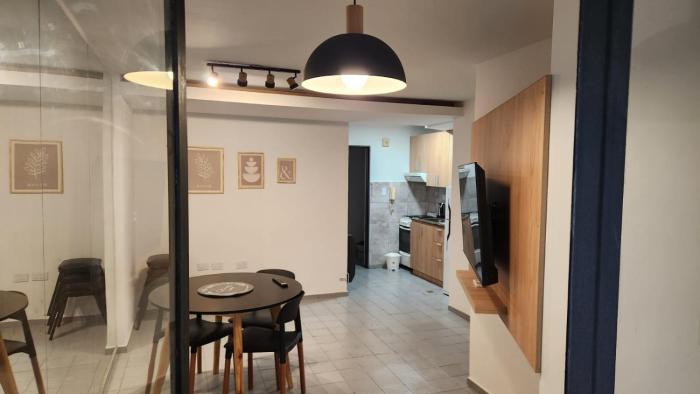 Departamento General Alvear 221 esq E Olmos Centro