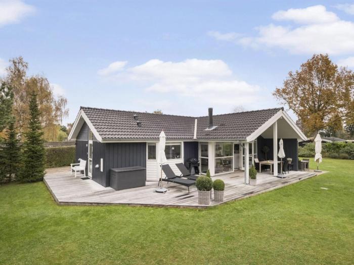 Holiday Home Enken - 750m from the sea by Interhome