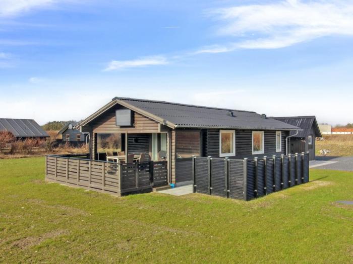 Holiday Home Annukka - 500m from the sea by Interhome