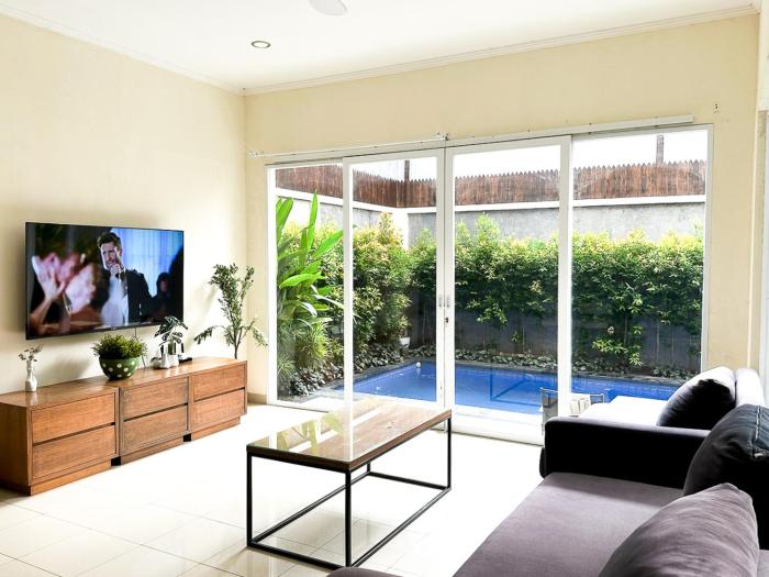 3BR, 5Beds, 10ppl, Seminyak, BeachSide