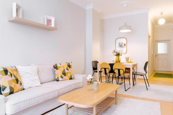 Upscale Apartments w Balcony - Near Istiklal