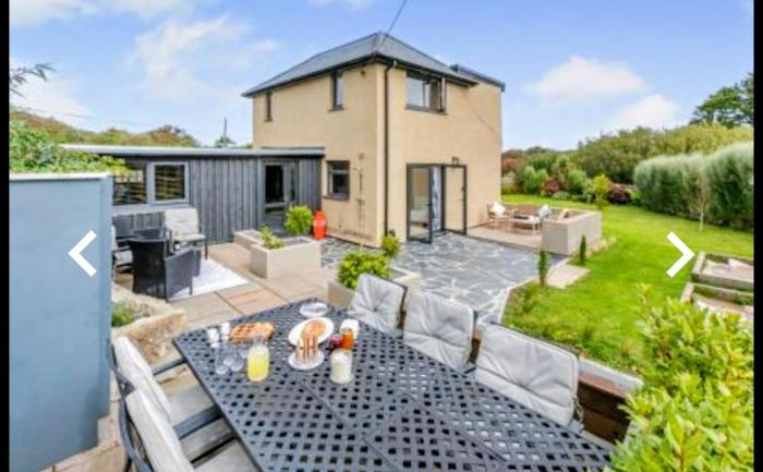 St Ives Countryside Home with Pool Table, Xmas Week Available!