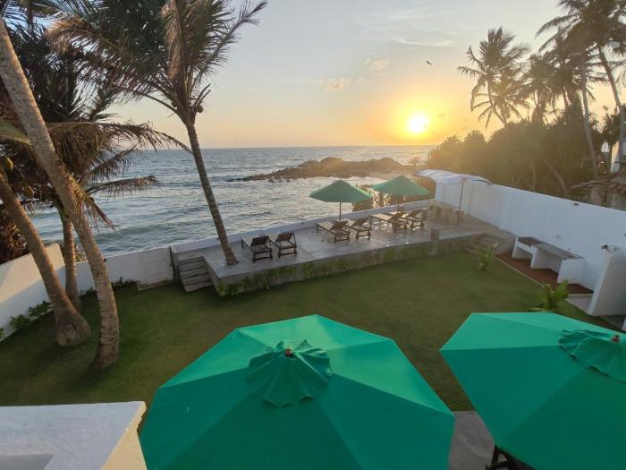 Villa One64 Beach Front - Apartments