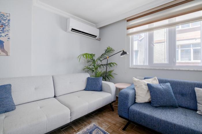 Modern Balcony Flat 10 Minutes to Üsküdar Seafro