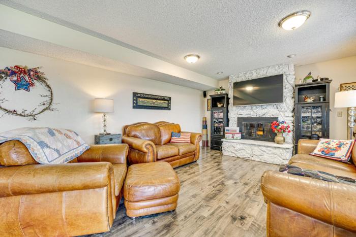 Hike and Explore Retreat with Scenic Views in Selah!