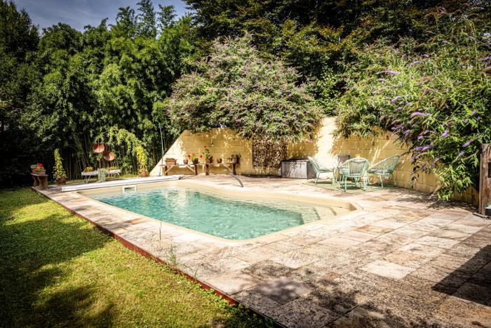 COUNTRYSIDE & METROPOLIS by JR City Apartments