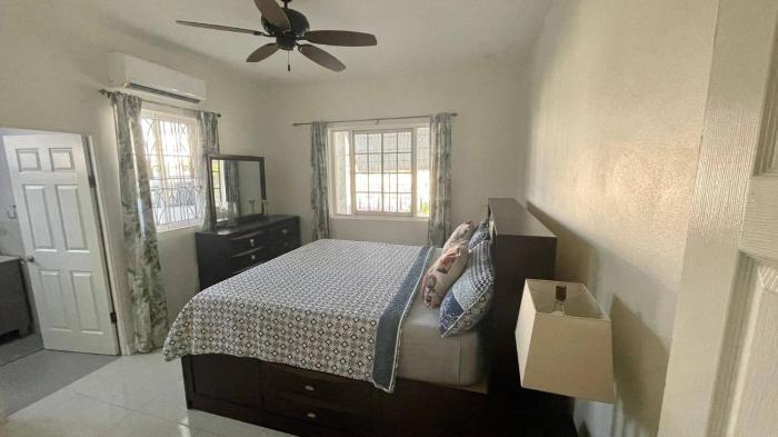 Centrally Located Modern Cottage in Liguanea