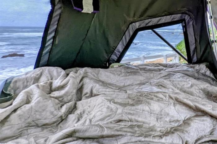 Affordable Rooftop Tent Camper All-Gear Glamping Adventure in Kauaʻi