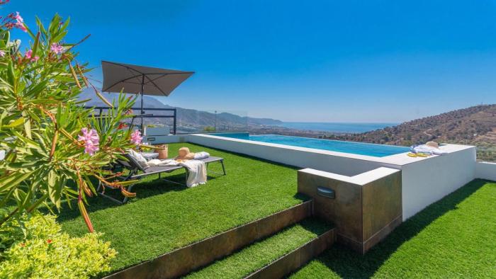 Villa Alborada Torrox by Ruralidays