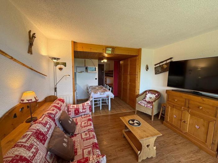 Studio cabine Les Saisies - 4 pers, vue pistes, balcon sud - FR-1-293-415