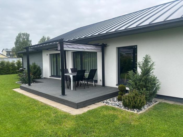 Maja Pärnus privaatse hoovi, sauna ja tasuta parkimisega