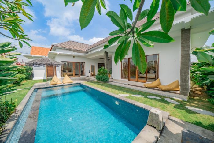 Luxury Villa Tropical Elegance in Pererenan Canggu