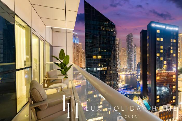 LUX The West Avenue Dubai Marina Suite