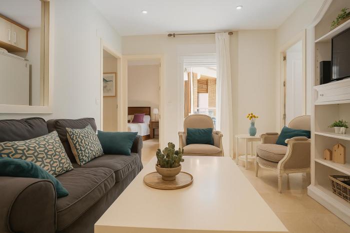 Gran Capitan Boulevard