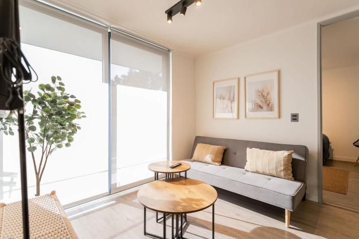 Your Modern 2BR Retreat in Providencia