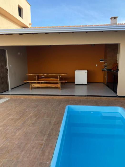 Casa com Piscina em Prado BA