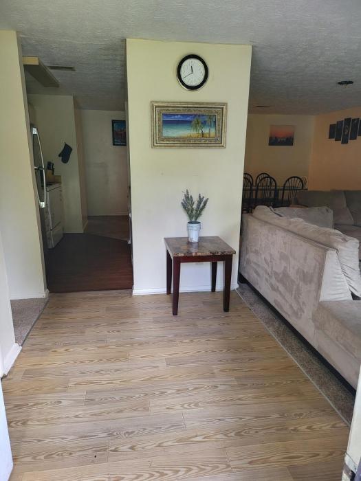 Tiny Cute Home 9 miles from Stone Mountain Park