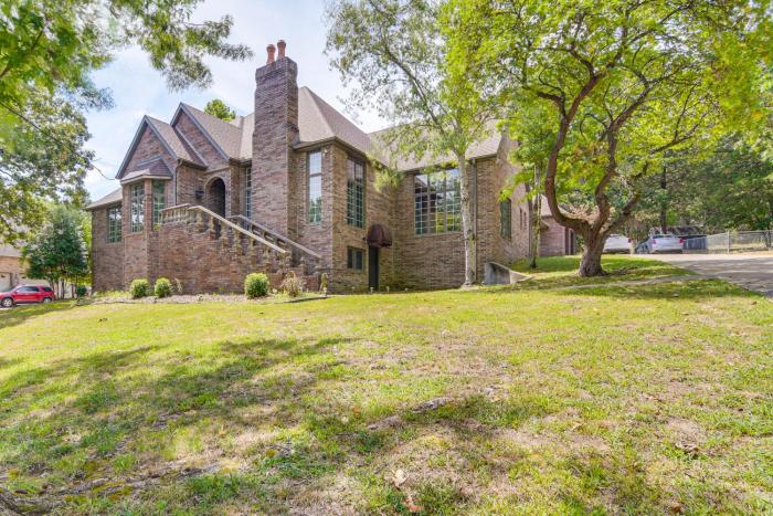 5 Mi to Branson Strip Cozy Studio!