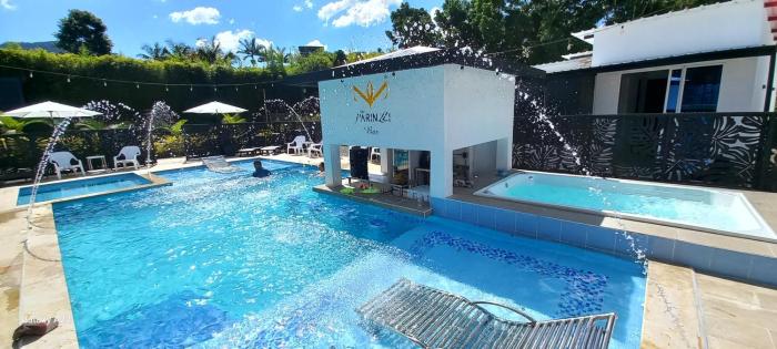 Hotel y Cabañas Parinzzi