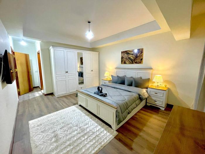 Luxury Nile View Apartments First Row Maadi