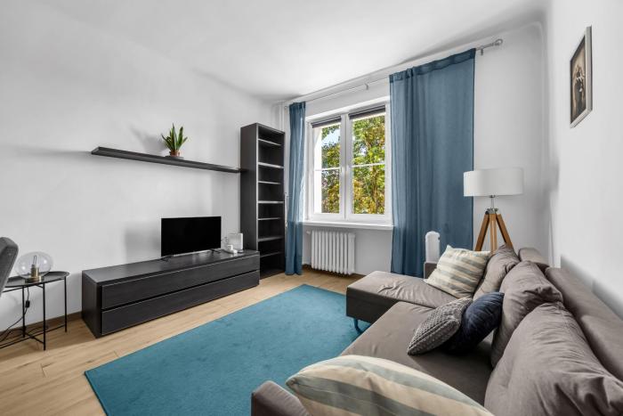 Żoliborz Apt - Trams & Parks Nearby - by Rentujemy