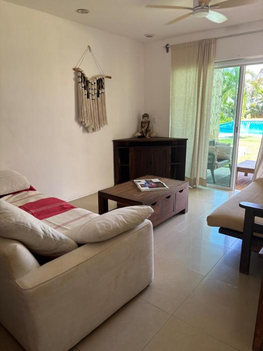 Oasis facing the lagoon