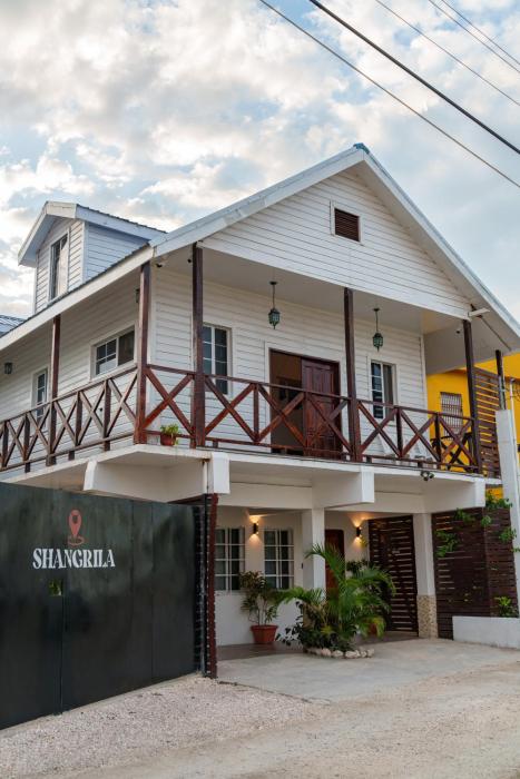 Casa De Shangrila