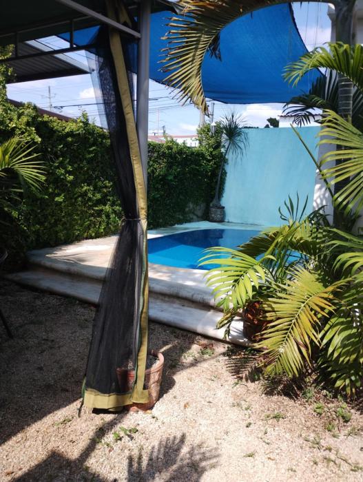 residencia siete camas matrimoniales piscina y bar