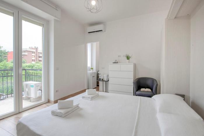 Trevi 4 - The White Studio - B Home