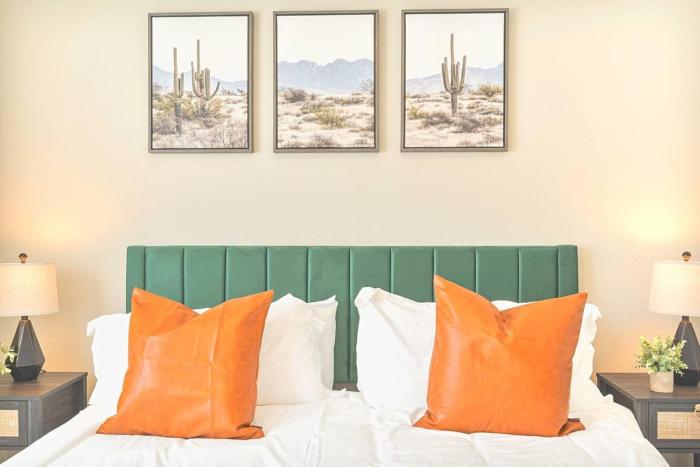 Cozy Cactus - 5 Bed Suite w Pool - Stadium - Golf