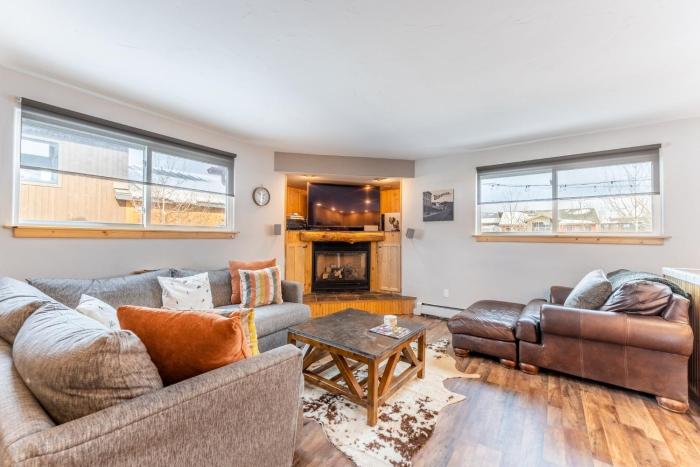 12 North Side Circle