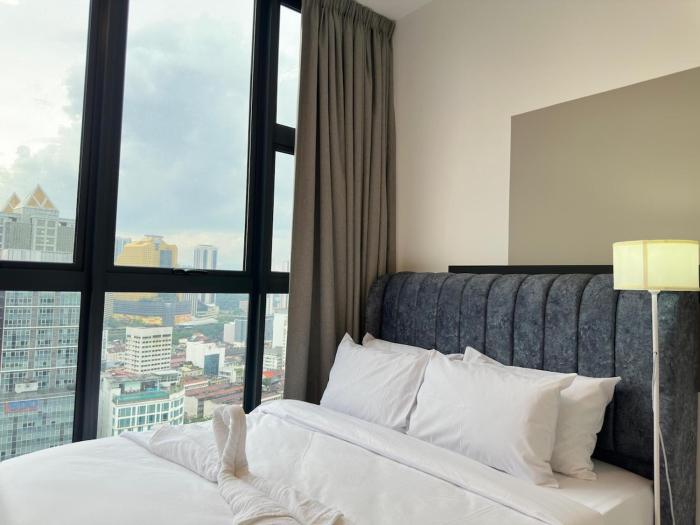 Luxury private family suite 26161BR at KLCC