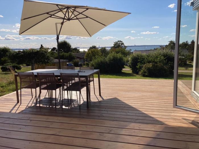 Family Villa With Panoramic View Of Aarhus Bay