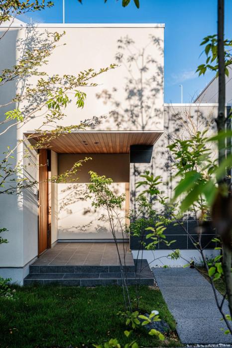 福岡の一棟貸ヴィラ 駅まで徒歩1分 プライベートプール ゴルフシュミレーション 屋内サウナ