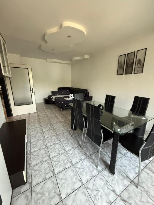 Апартамент Василеви