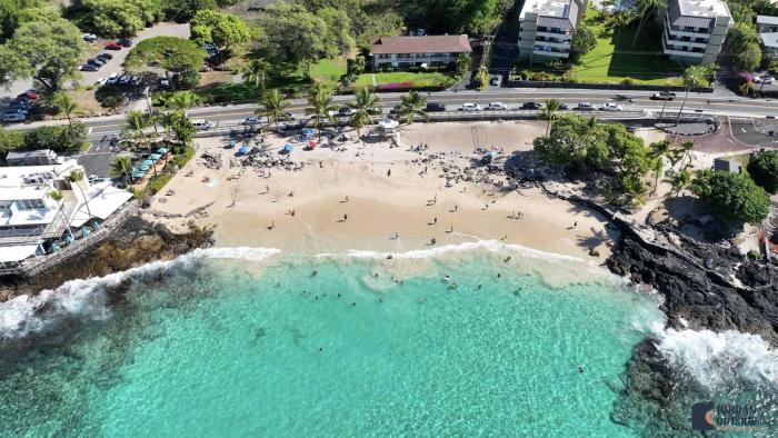 Ocean View White Sands Village only steps away from Magic Sands Beach