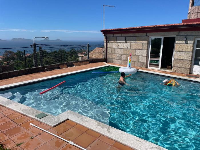 Casa con piscina y vistas en Nigrán
