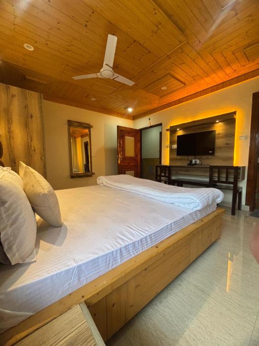 Mainak Guest House