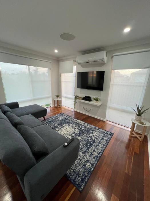 Baldivis Home Close to IGA, CAFE, Restaurants, 15 mins to beach