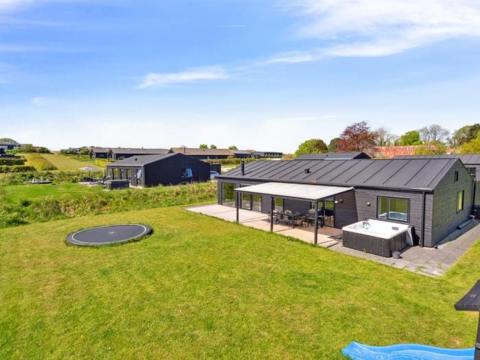 Holiday Home Jul - 300m from the sea by Interhome