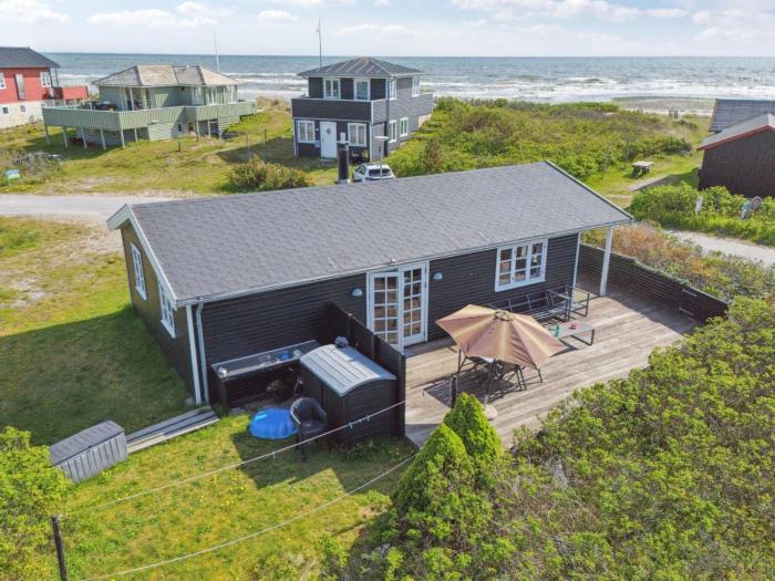 Holiday Home Baarde - 60m from the sea by Interhome