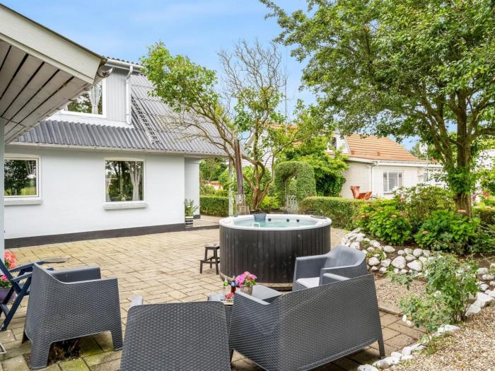 Holiday Home Elara - 300m from the sea by Interhome