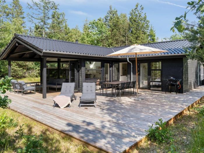 Holiday Home Ela - 800m from the sea by Interhome