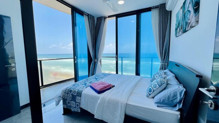 Beachfront Colombo 03 Bed Apartment